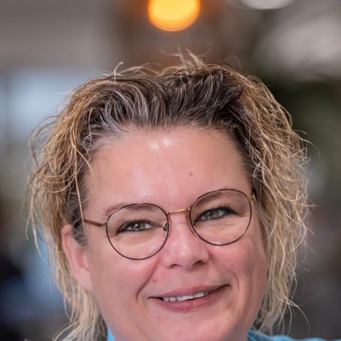 Portret van zorgmedewerker Rebecca